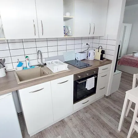 Orchidea Apartment *